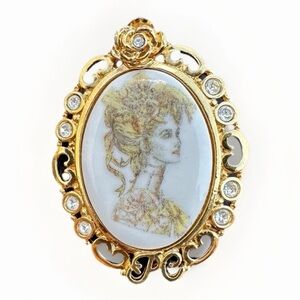 ⭐️$5  bundled⭐️ Avon President's Club Victorian Lady Rhinestone Brooch Pendant